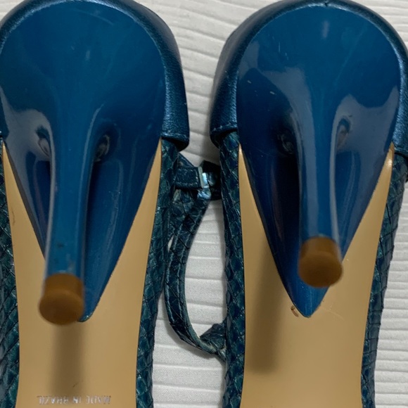 Shoes - Picture 5 of 13